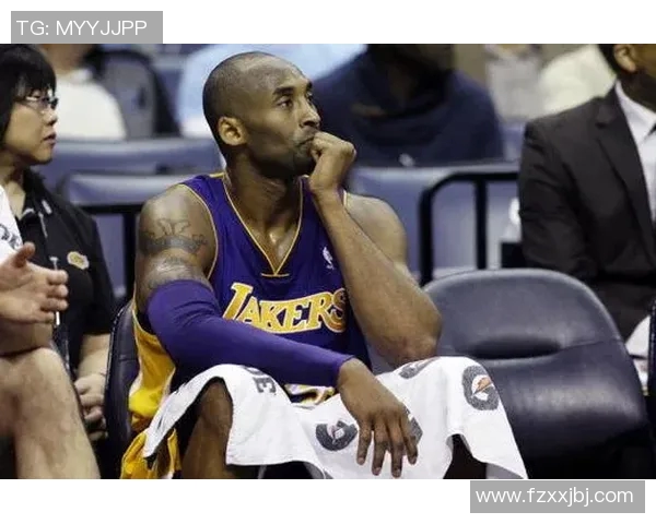 足球明星捡鞋背后的故事:从失落到惊喜的奇妙瞬间